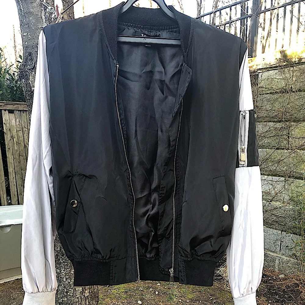 LIGHTWEIGHT COLORBLOCK BOMBER - Picture 4 of 12